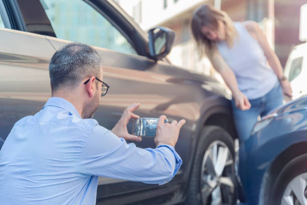 Professional Commercial Auto Insurance technician working in Crystal Lake, CT